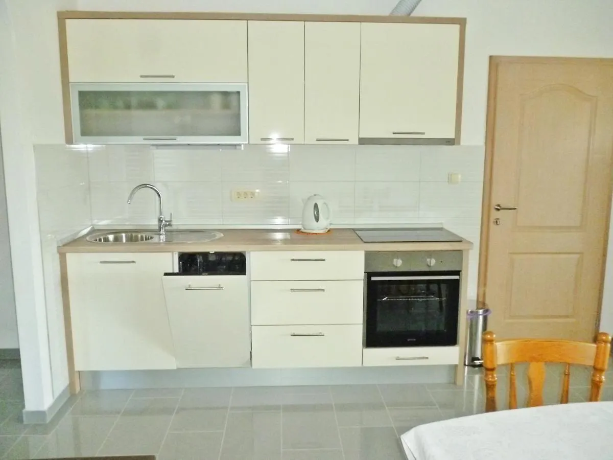 Apartment Apartman Bellevue Seline